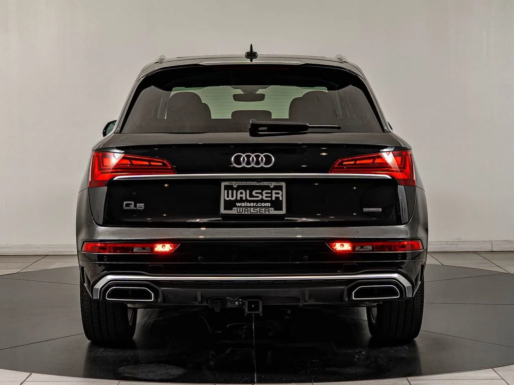 Used 2023 Mythos Black Metallic Audi 45 S line Premium image 6