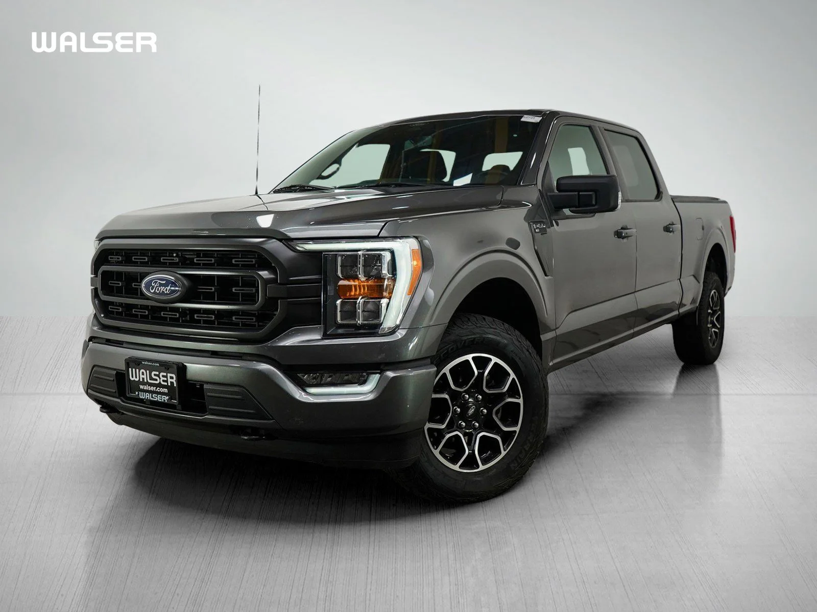 Used 2022 Gray Metallic Ford XLT image 1