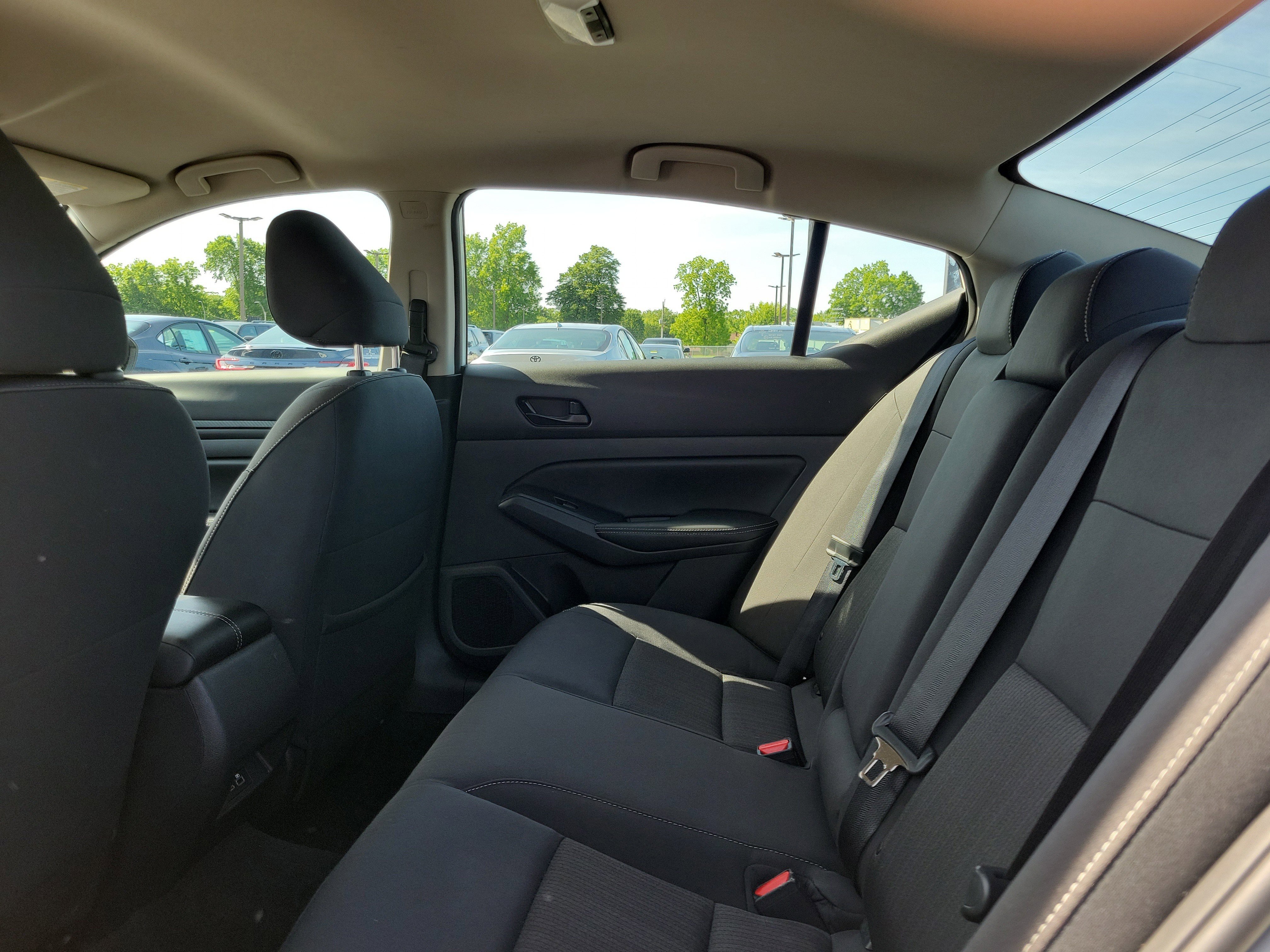 2025 Nissan Altima SV - Photo 11