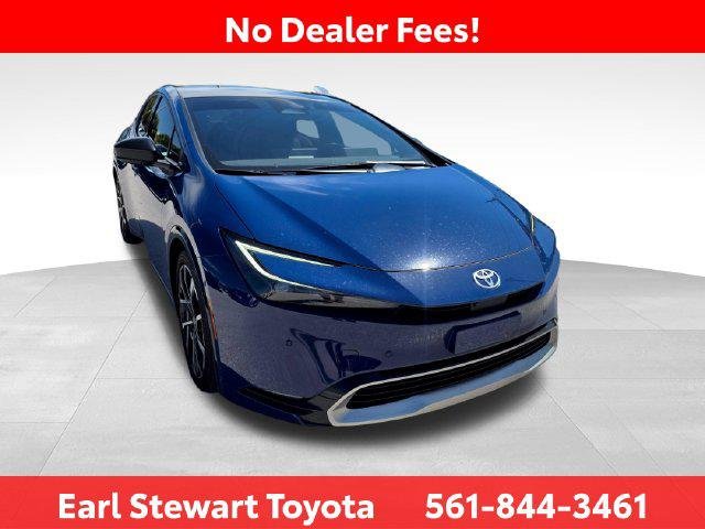 Certified Used 2025 RESERVOIR BLUE Toyota  image 4