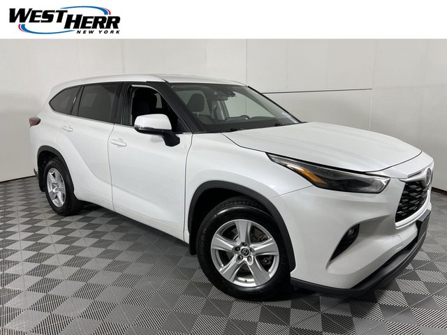 2022 Toyota Highlander LE
