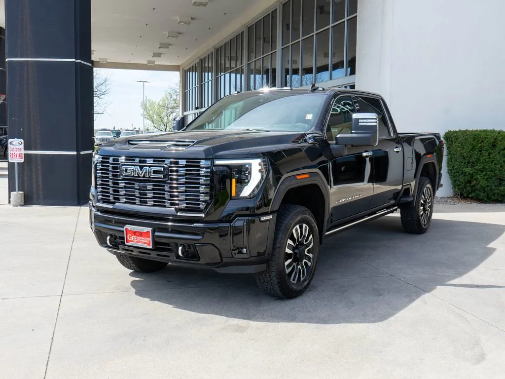 2026 GMC Sierra 2500HD Denali Ultimate - Photo 3