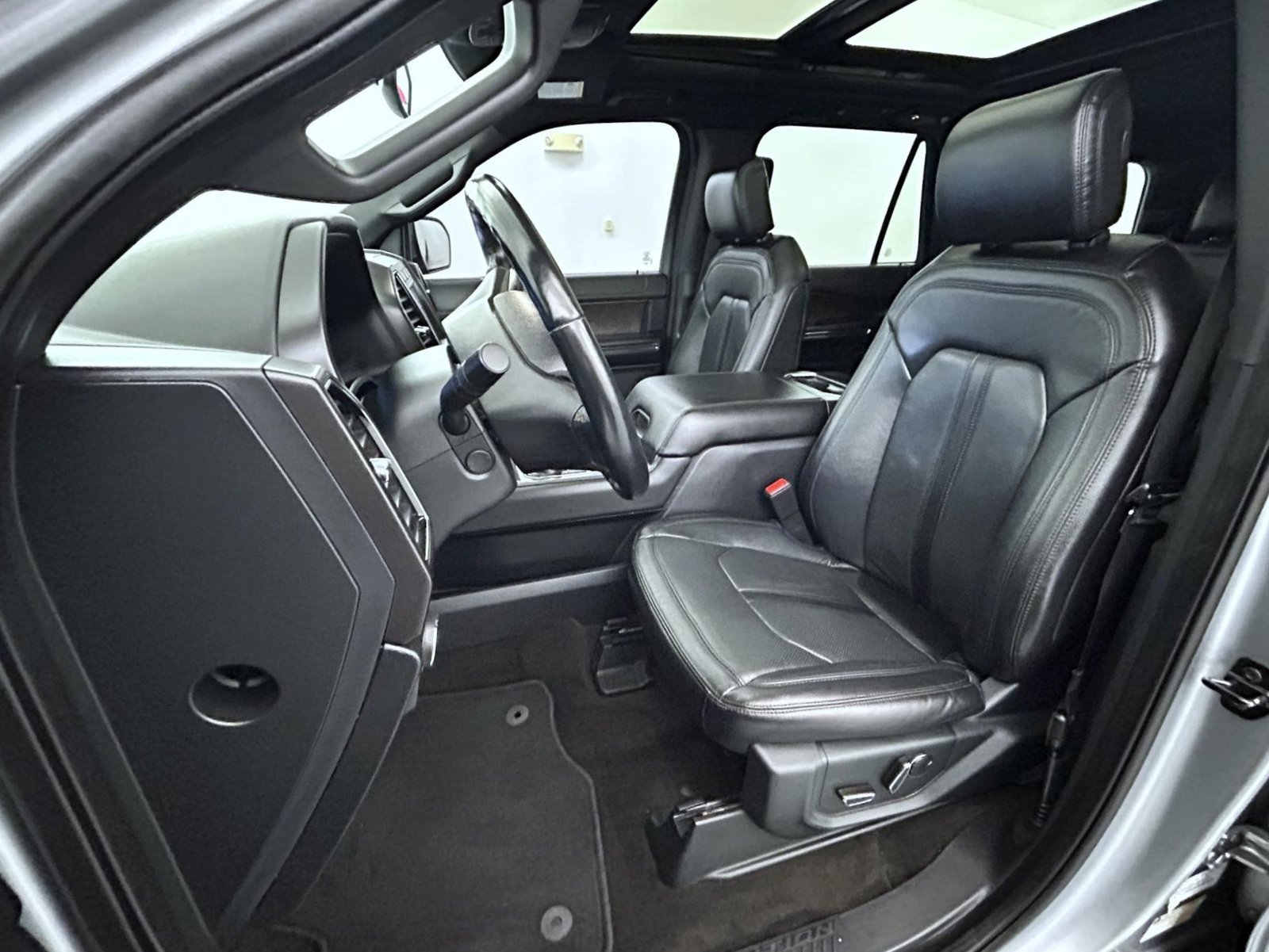 Used 2020 Silver Ford Limited image 13