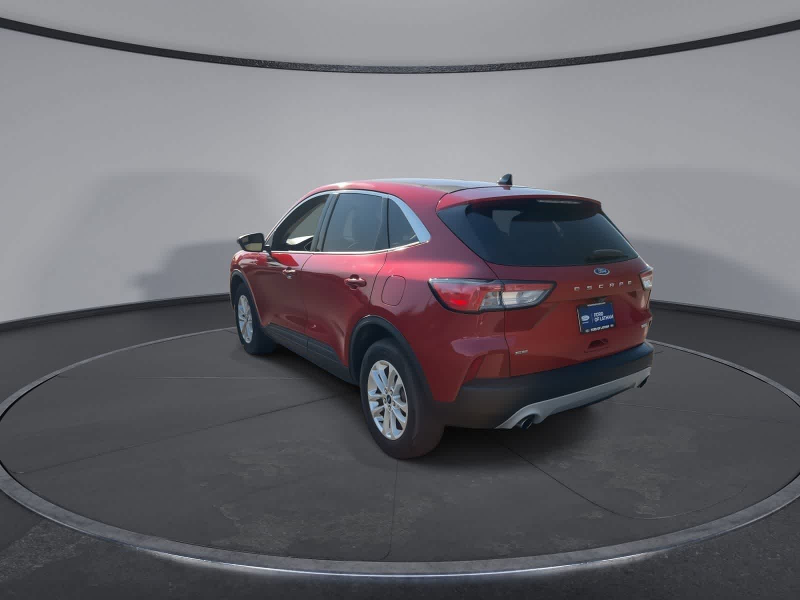 Used 2020 Rapid Red Metallic Tinted Clearcoat Ford SE image 6