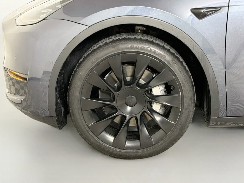 Used 2022 Gray Tesla Long Range image 33