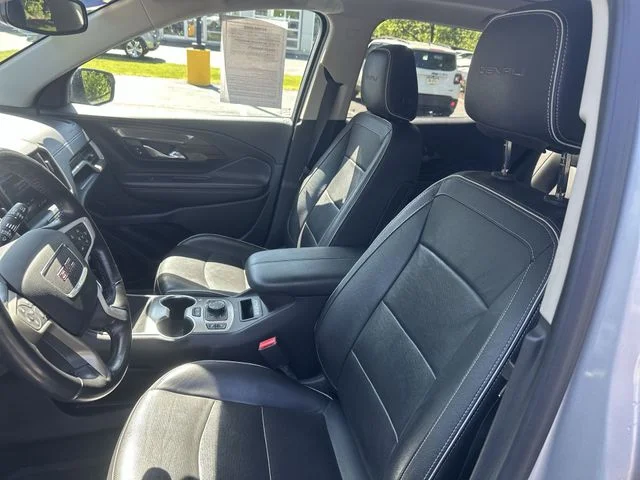 Used 2020 Silver GMC Denali image 17