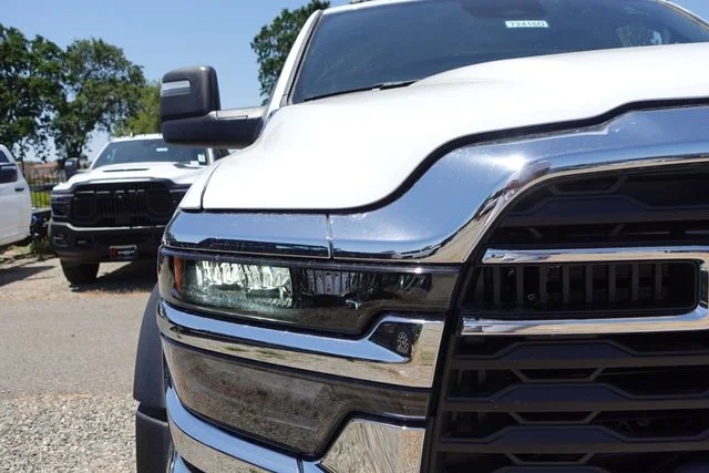 New 2025 Bright White Clear-Coat Exterior Paint RAM Tradesman image 5