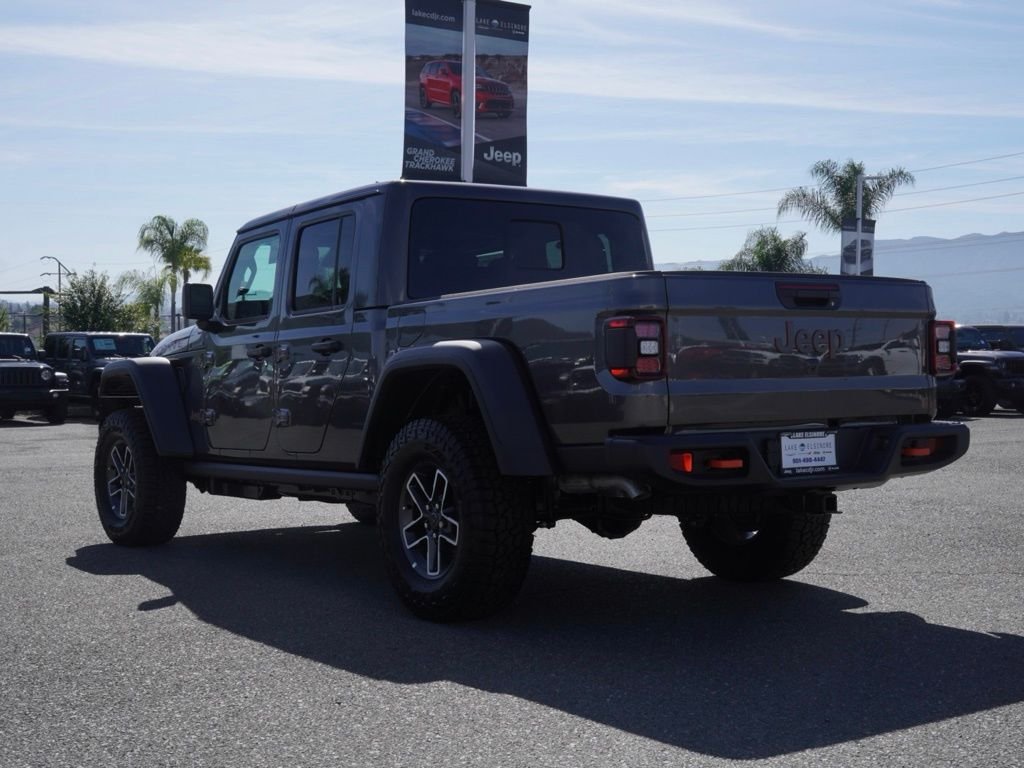 New 2026 Granite Crystal Metallic Clear-Coat Exterior Paint Jeep Mojave image 5