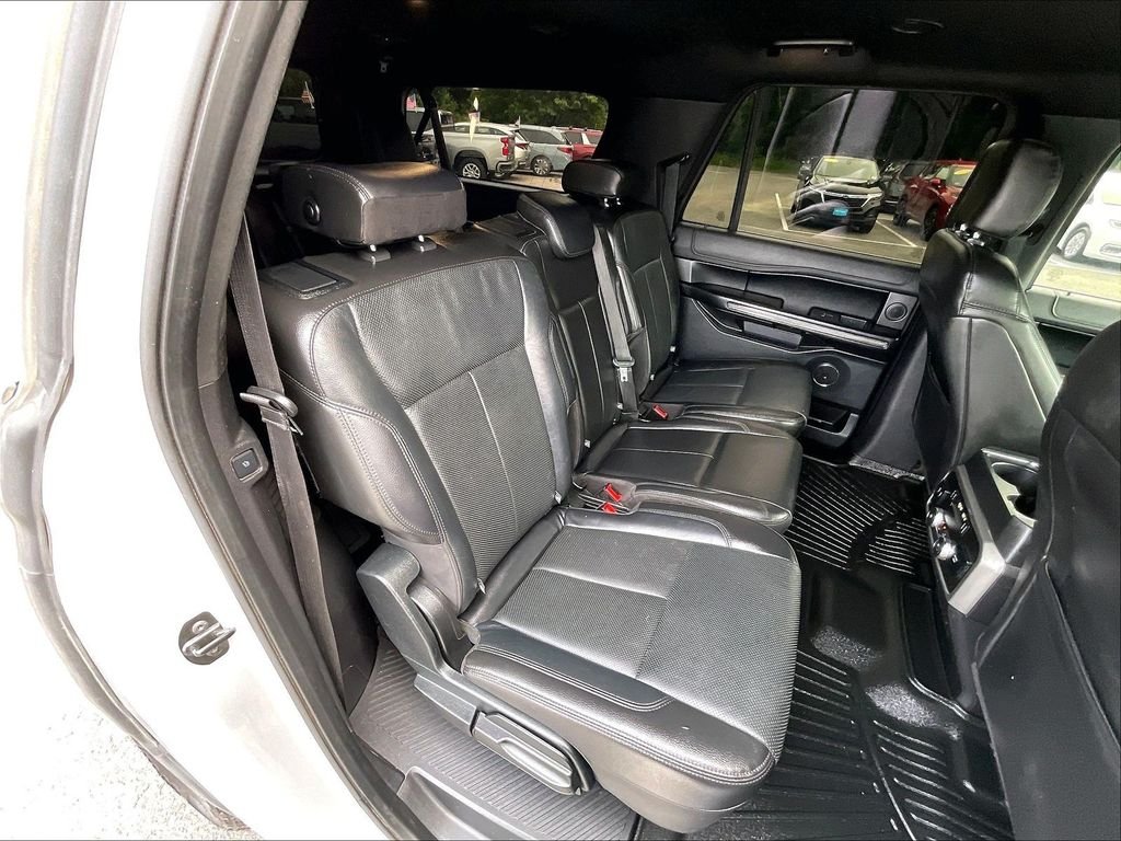 Used 2018 Silver Ford XLT image 20