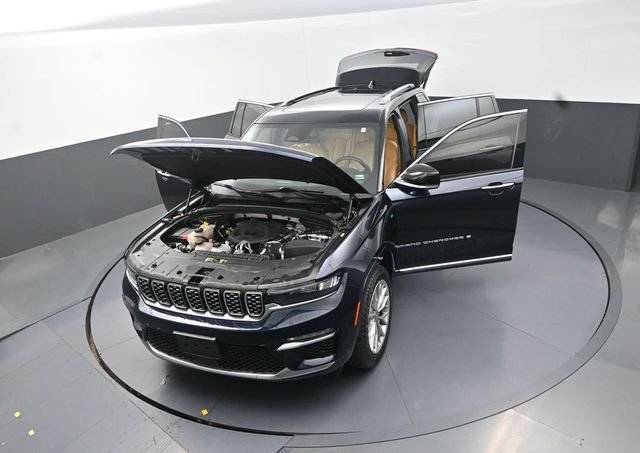 Used 2022 Black Jeep Summit Reserve 4xe image 14