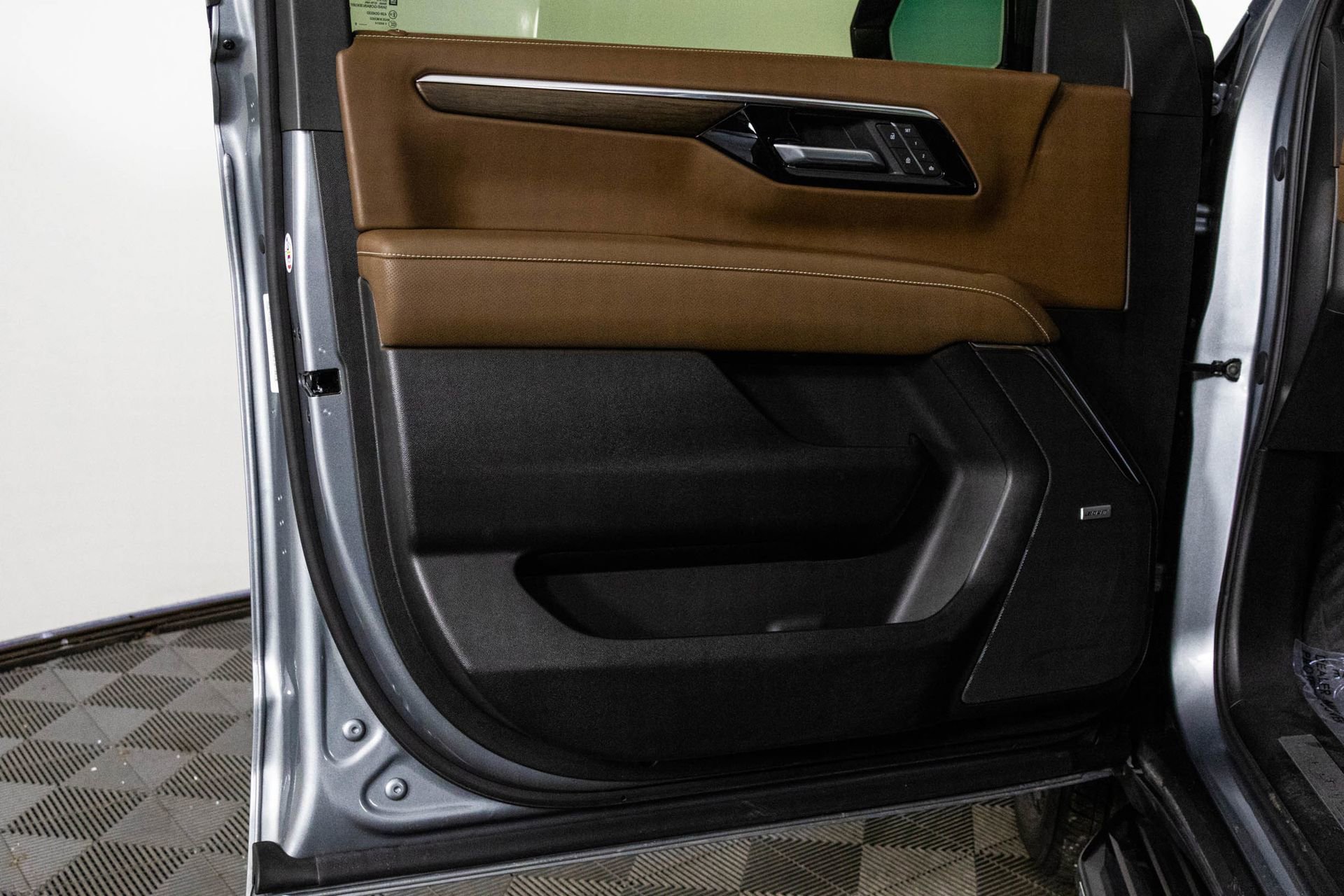 2025 CHEVROLET TAHOE - Image 31