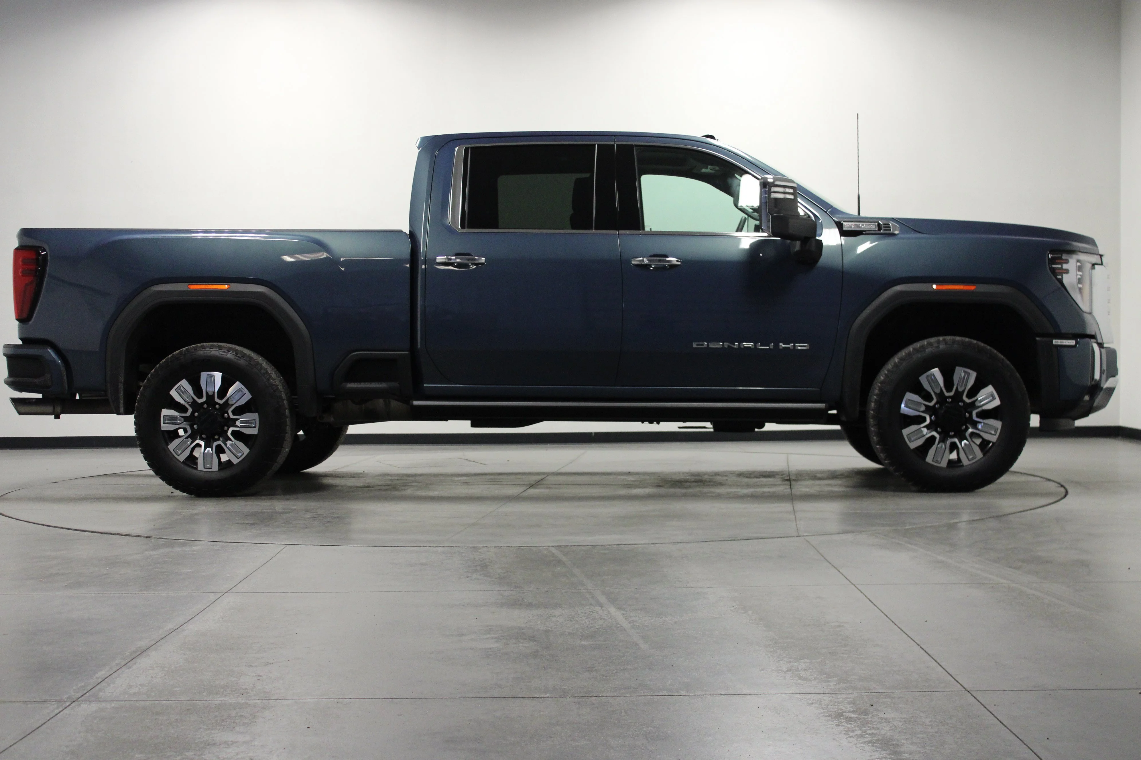 Used 2026 Downpour Metallic GMC Denali image 3