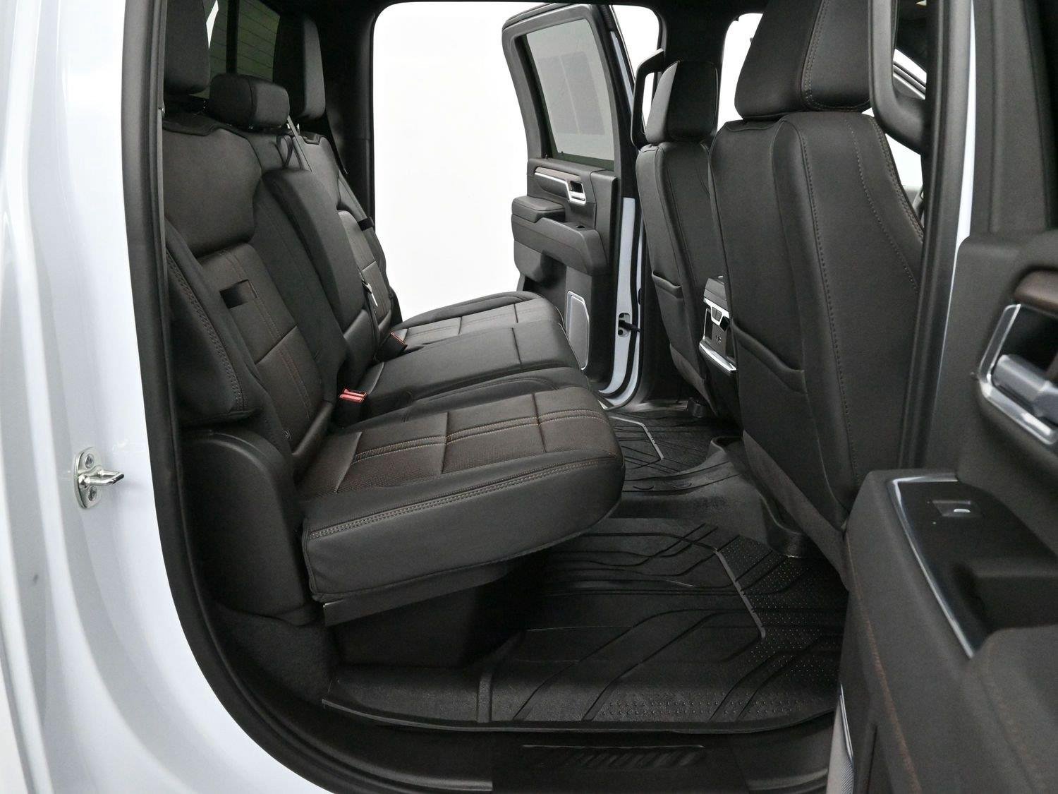 Used 2026 Polar White Tricoat Chevrolet High Country DRW image 33