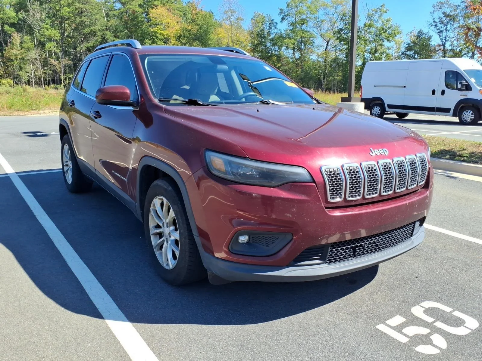 Used 2019 Velvet Red Pearlcoat Jeep Latitude image 5