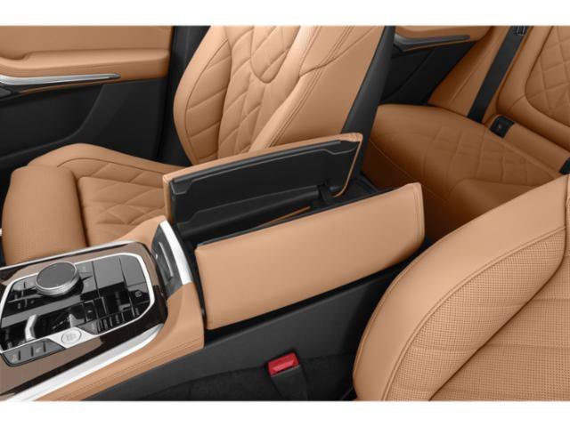 Used 2024 Mineral White Metallic BMW xDrive40i image 17