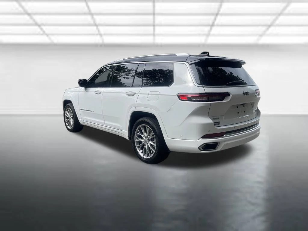 Used 2024 White Jeep Summit image 3