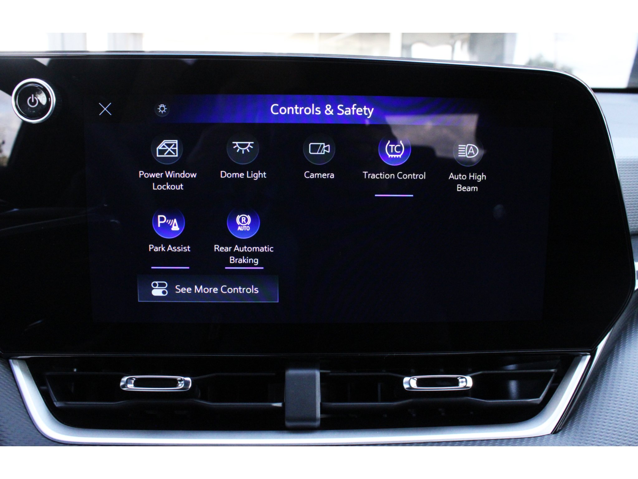 2027 Chevrolet Equinox LT - Photo 8
