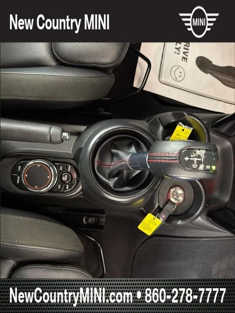 Used 2019 Orange MINI  image 24
