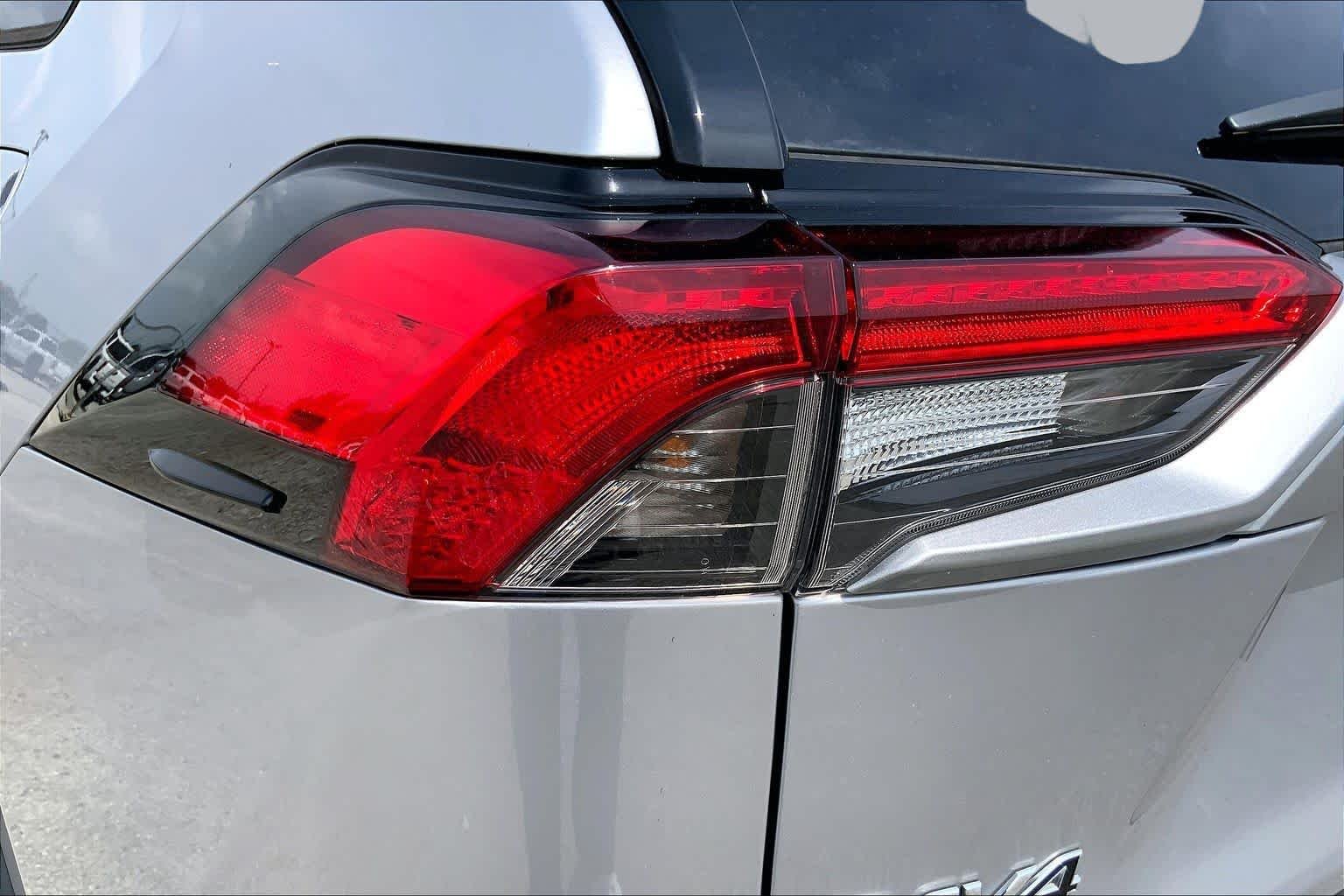 Used 2022 Silver Sky Metallic Toyota Hybrid XLE image 28