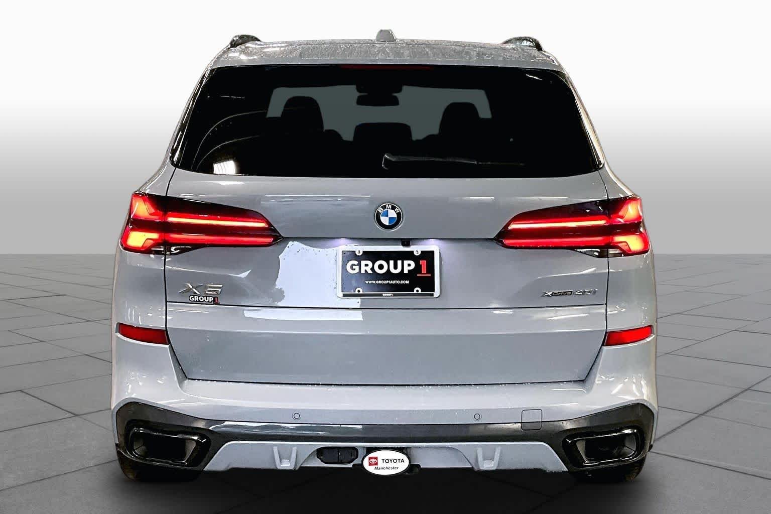 Used 2024 Brooklyn Grey Metallic BMW xDrive40i image 5