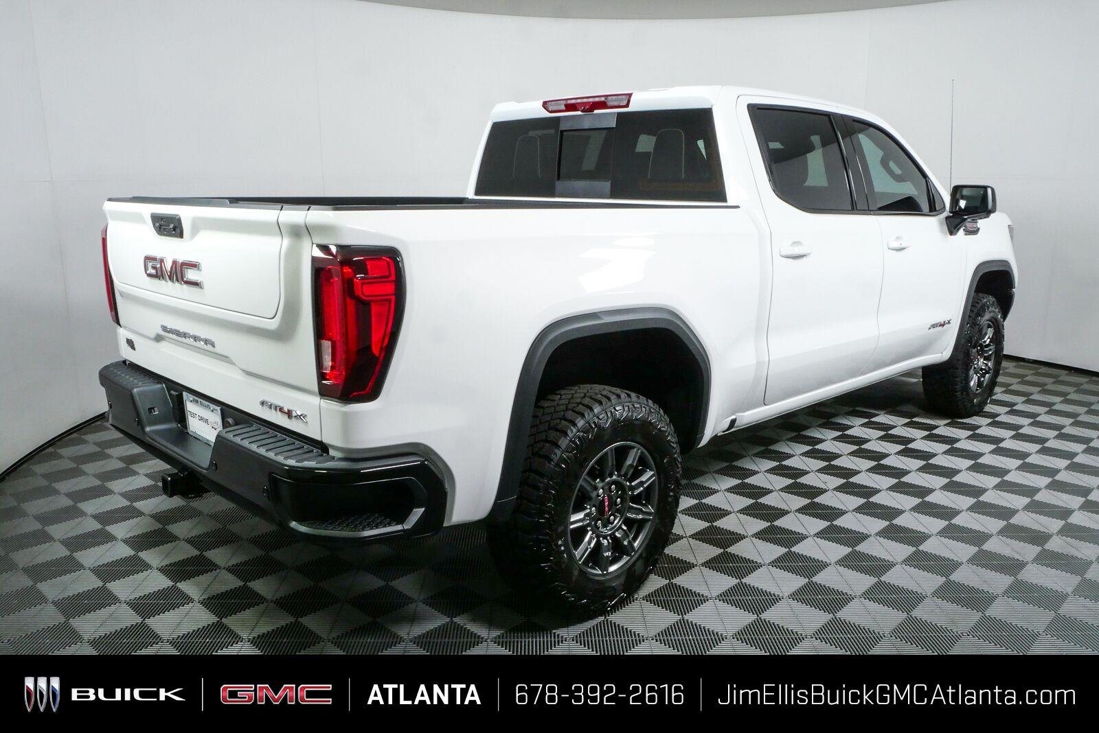 2026 GMC Sierra 1500 AT4X - Photo 3