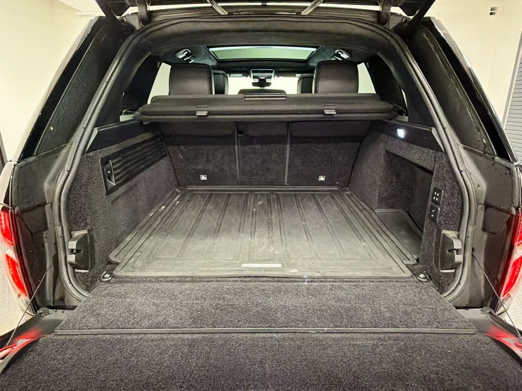 Used 2020  Land Rover HSE image 27