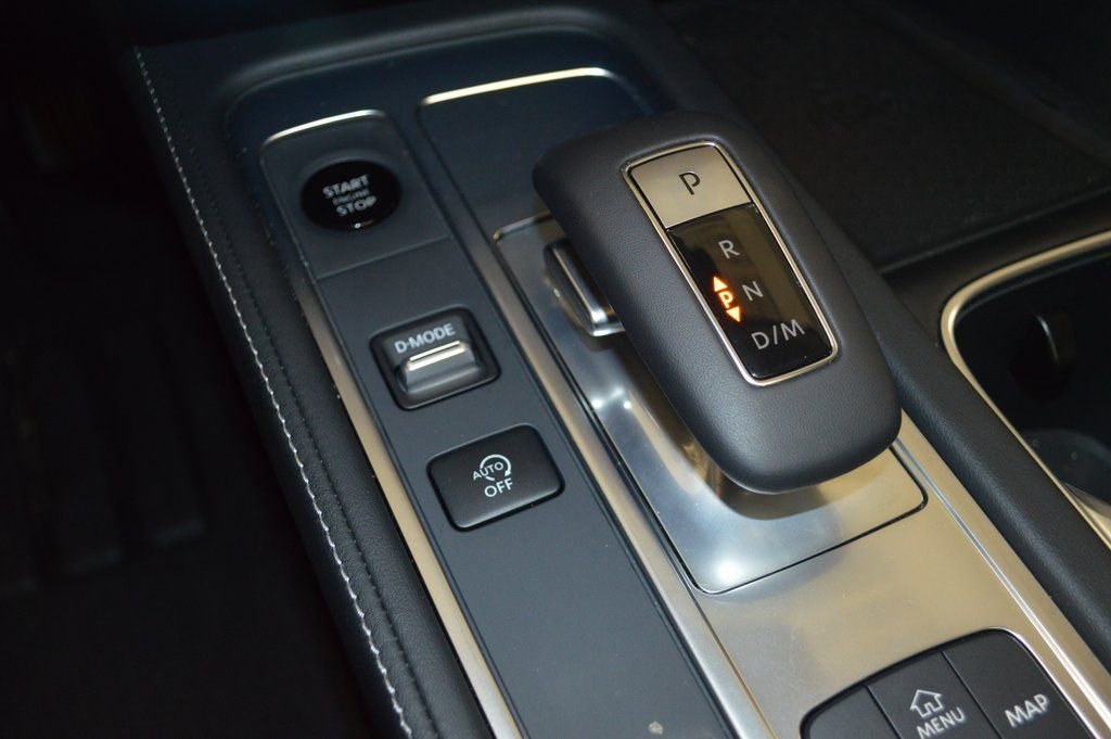 Used 2026 Gray INFINITI LUXE image 31