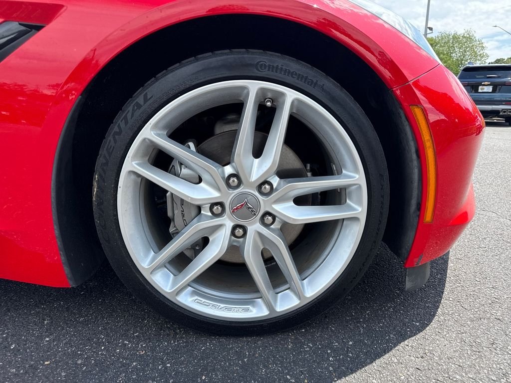 Used 2019 Red Chevrolet Stingray image 11