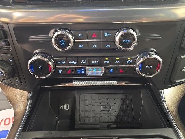 New 2026 Carbonized Gray Metallic Ford King Ranch® image 33