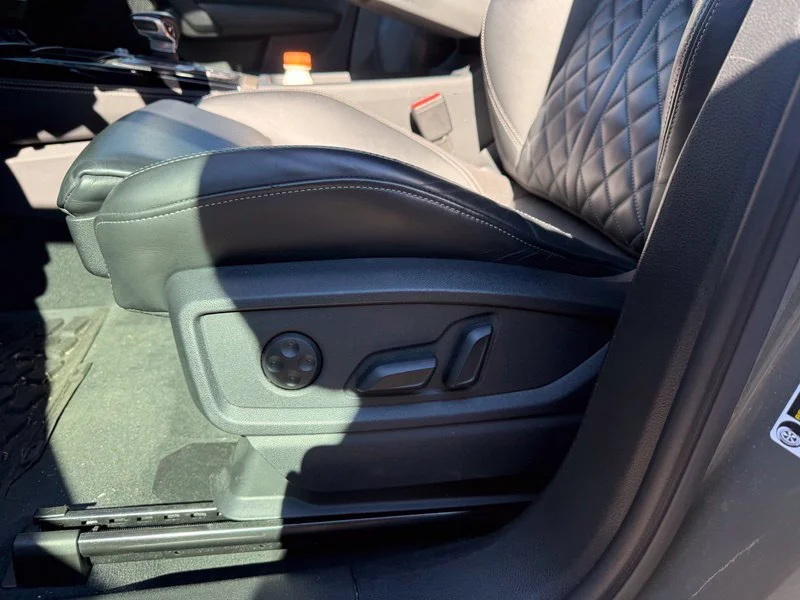 Used 2024 Gray Audi Premium Plus image 4