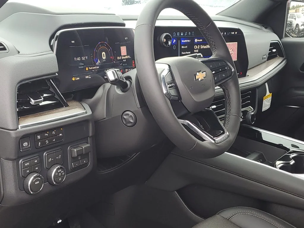 2027 Chevrolet Suburban High Country - Photo 7