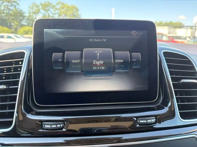 Used 2018 White Mercedes-Benz GLE 350 image 13