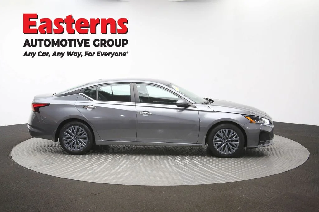 Used 2023 Gray Nissan 2.5 SV image 45