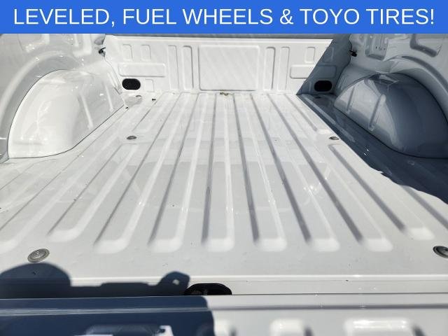 New 2026 Oxford White Ford XLT image 46