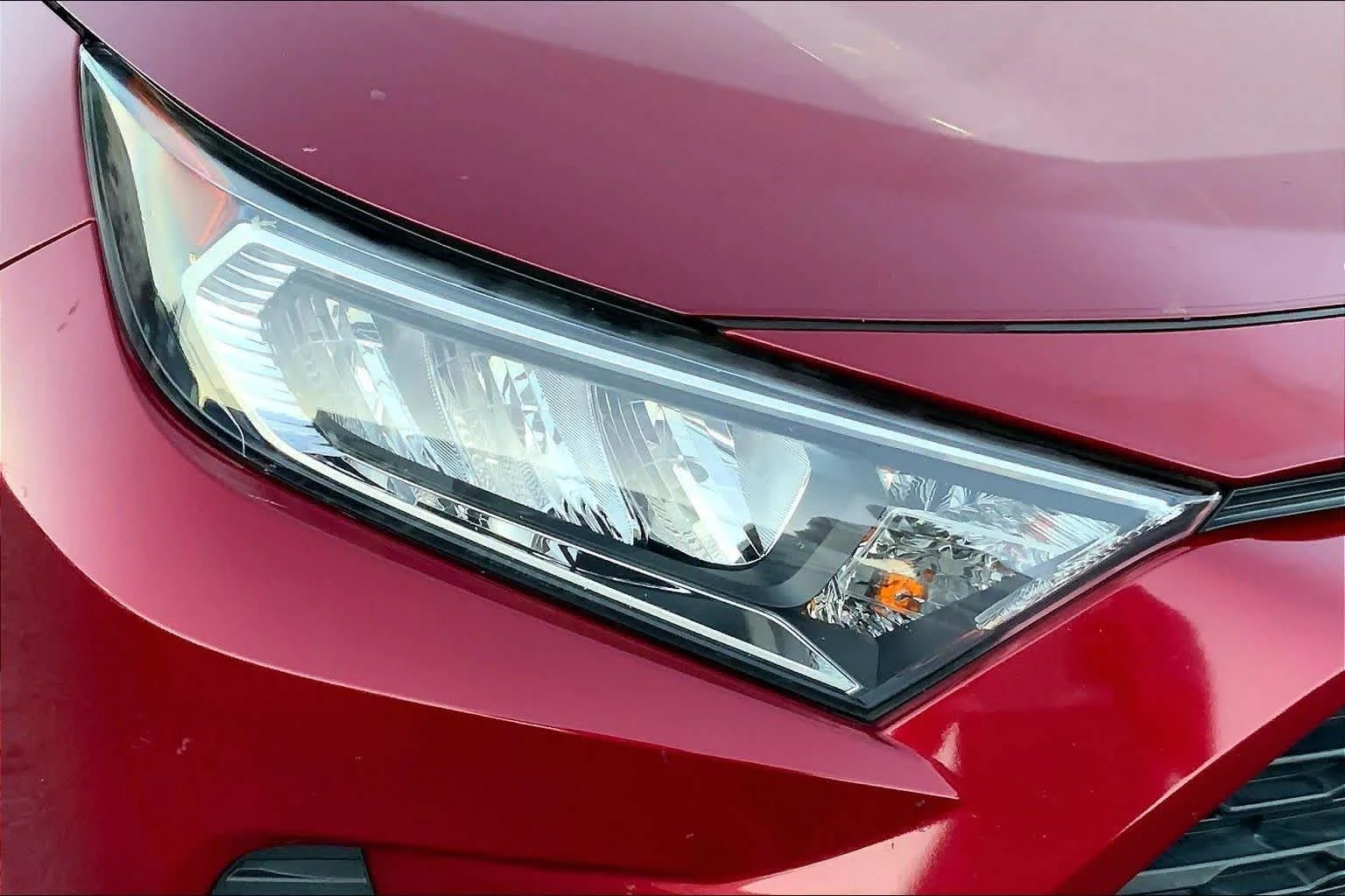 Used 2021 Ruby Flare Pearl Toyota XLE image 24