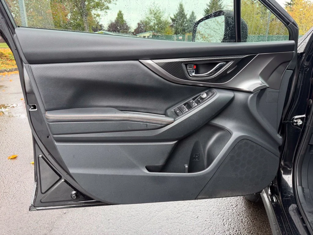 Used 2019 Crystal Black Silica Subaru 2.0i Limited image 11