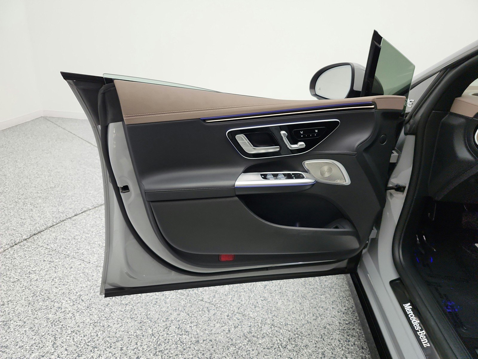 Certified Used 2023 MANUFAKTUR Alpine Grey Mercedes-Benz EQE 350 4MATIC®+ Sedan image 15