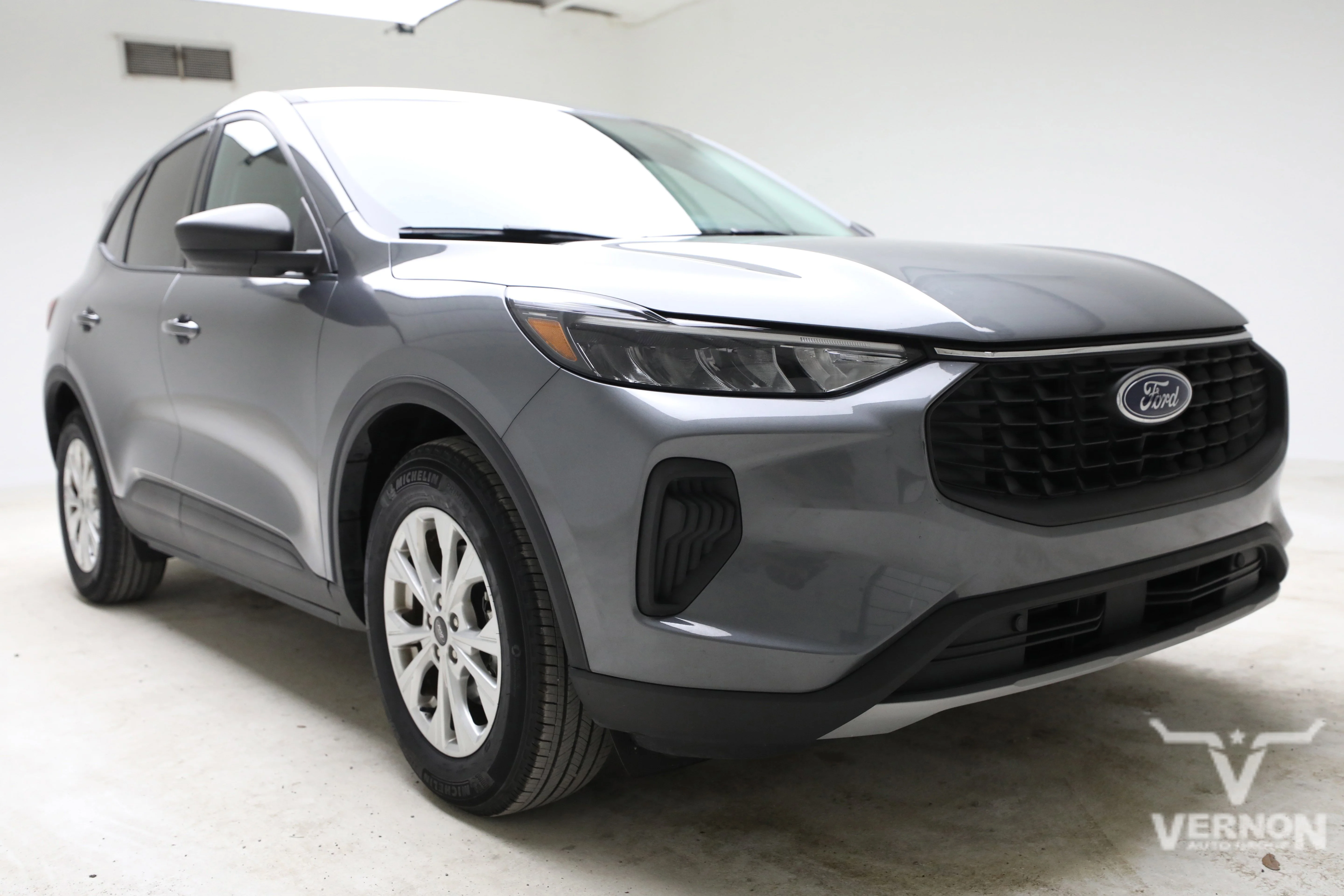 Pre-Owned 2025 Ford Escape Active FWD