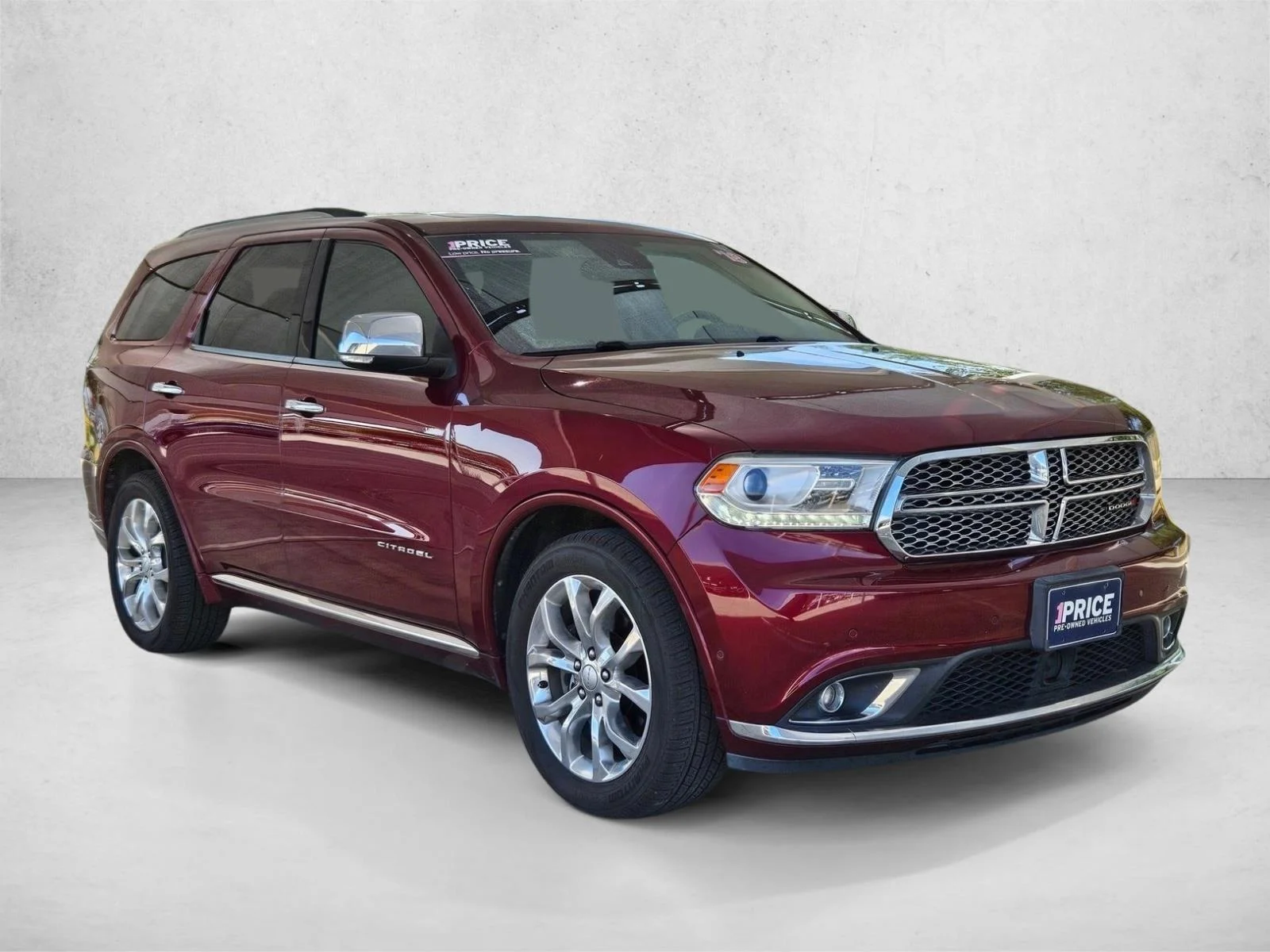 Used 2018 Octane Red Pearlcoat Dodge Citadel image 3