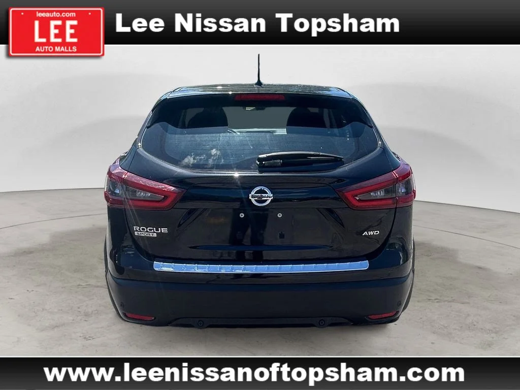 Used 2020 Magnetic Black Pearl Nissan S image 5