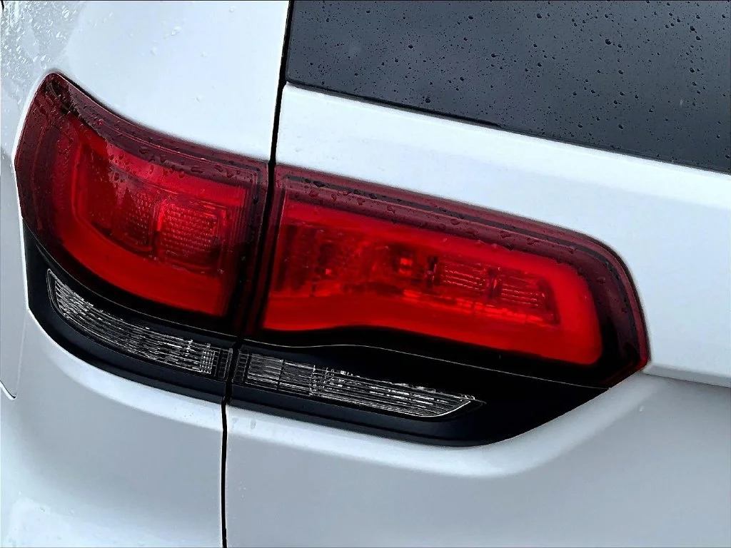 Used 2020 White Jeep Trailhawk image 27