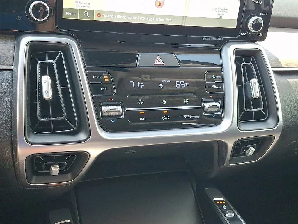 Certified Used 2023 Wolf Gray Kia X-Line EX image 16