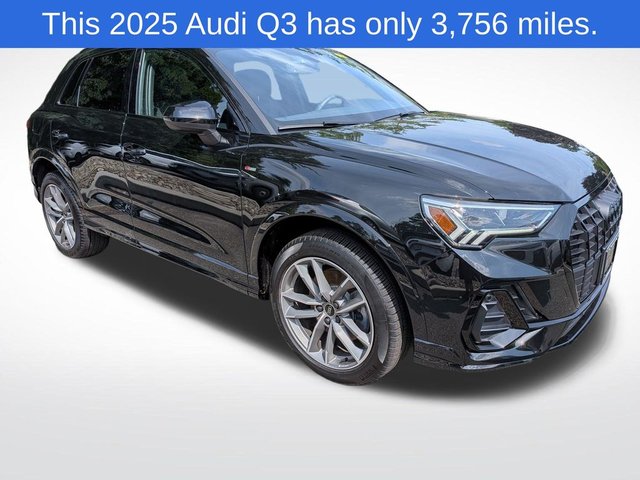 2025 Audi Q3 Premium