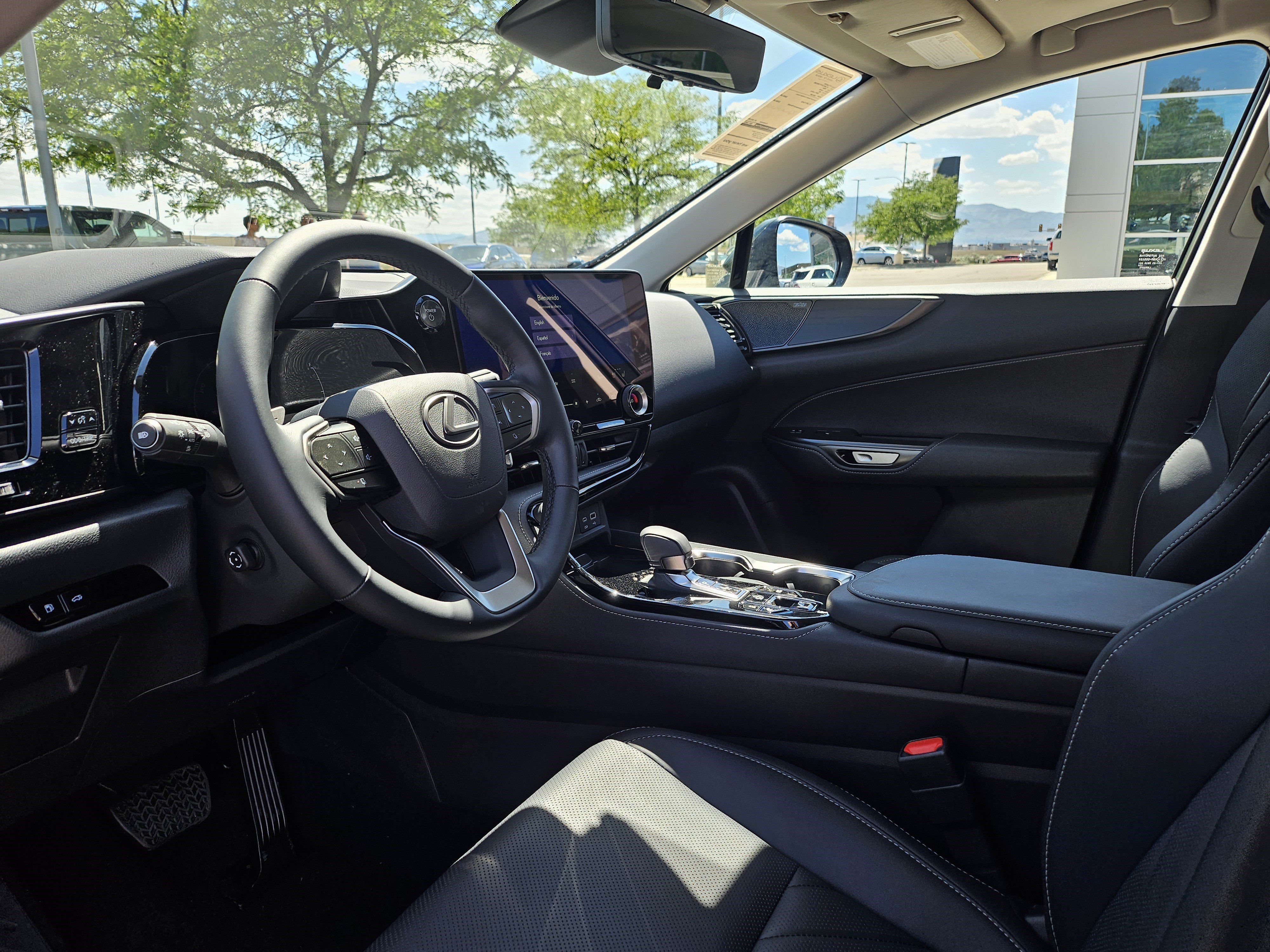 New 2026 Nori Green Pearl Lexus 350h Luxury image 10