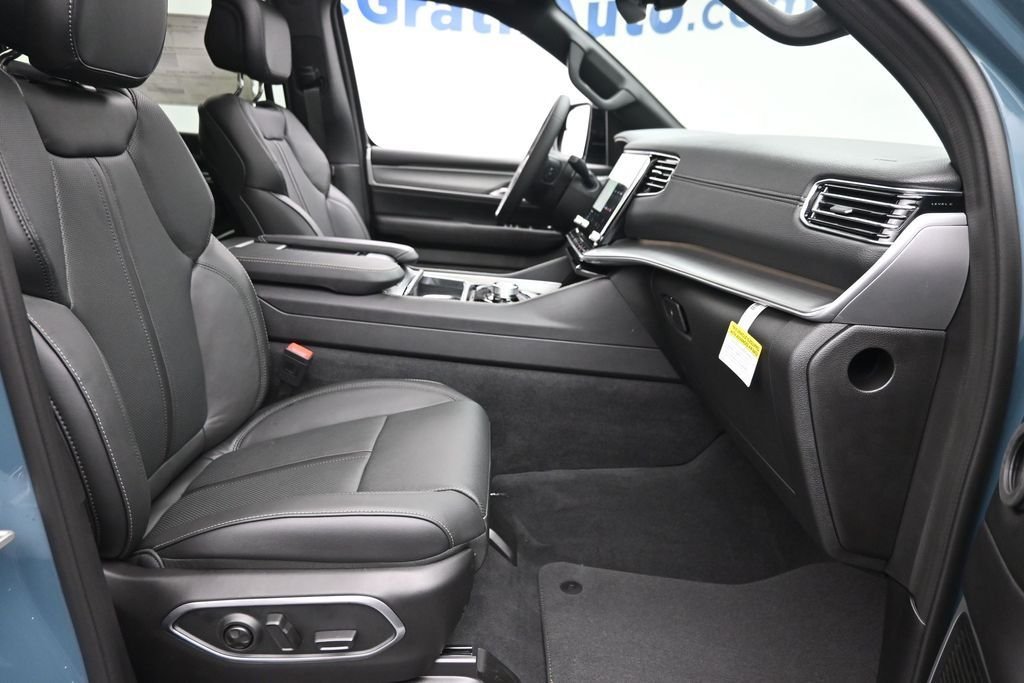 New 2026 Steel Blue Exterior Paint Jeep  image 9
