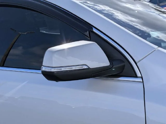 Used 2021 WHITE FROST TRICOAT GMC Denali image 10
