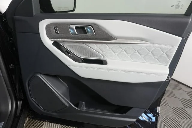 New 2026 Agate Black Metallic Ford Platinum™ image 34
