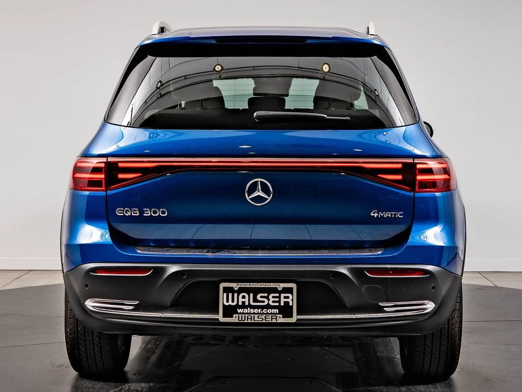 Used 2024 Starling Blue Metallic Mercedes-Benz 300 image 7