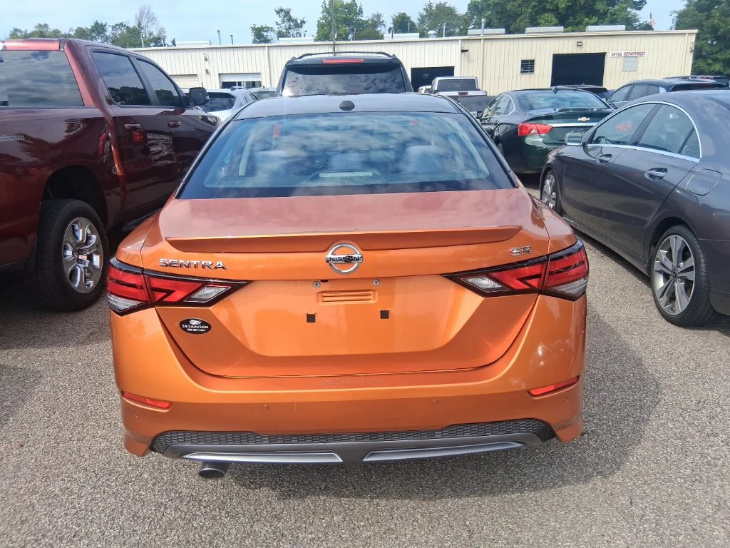Used 2021 Orange Nissan SR image 14
