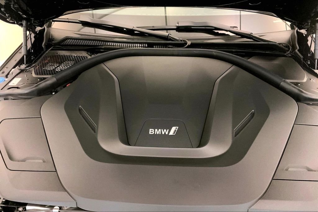 New 2026 Black Sapphire Metallic BMW xDrive40 image 8